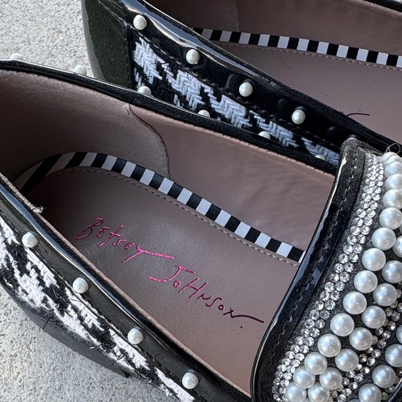 Betsey Johnson- Mariam- Chic Black and White Pearl Loafers - Picture 2 of 7